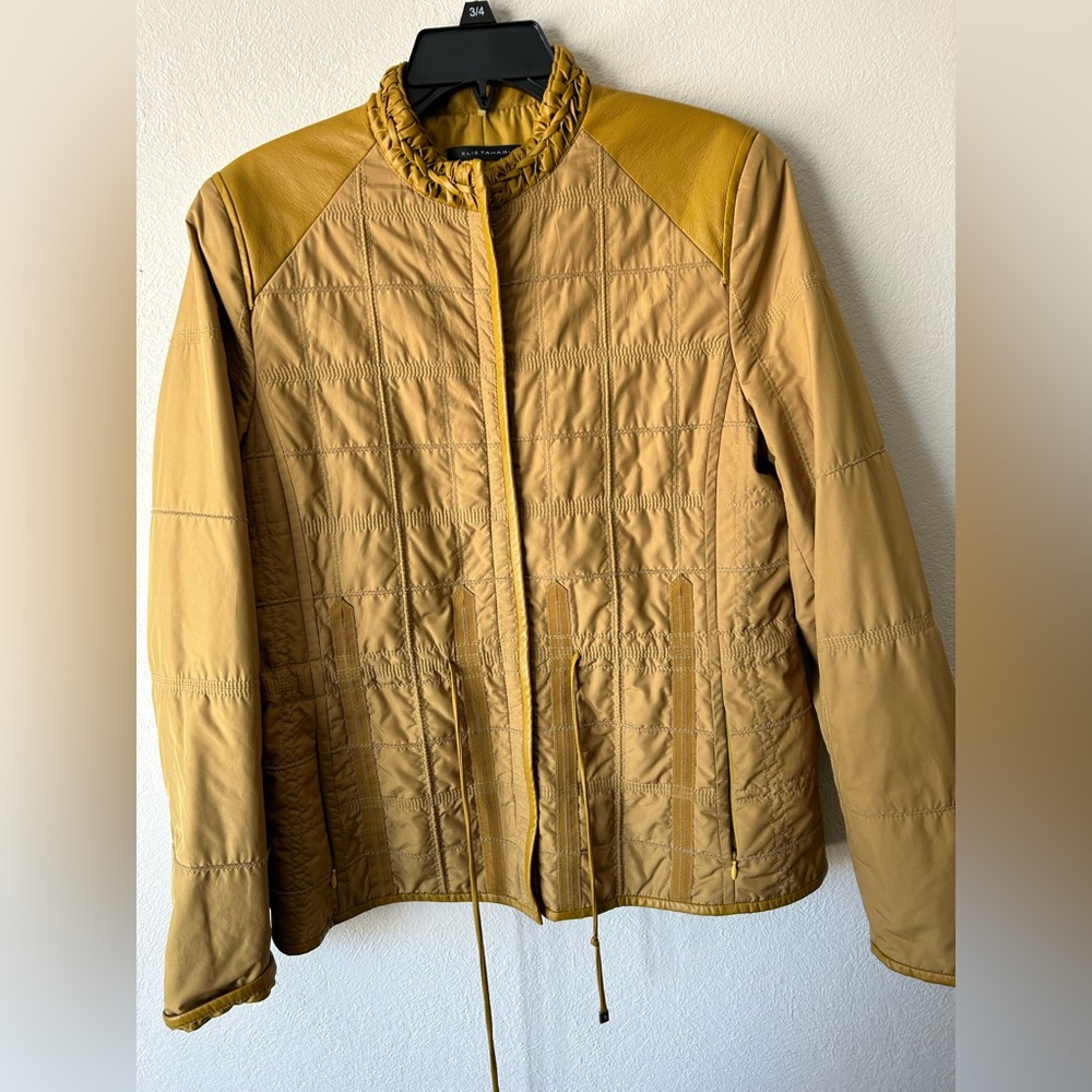 Ellie Tahari mustard gold quilted jacket with faux leather trim size lar…